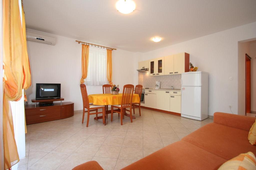 Apartments Bogovic Malinska Phòng bức ảnh