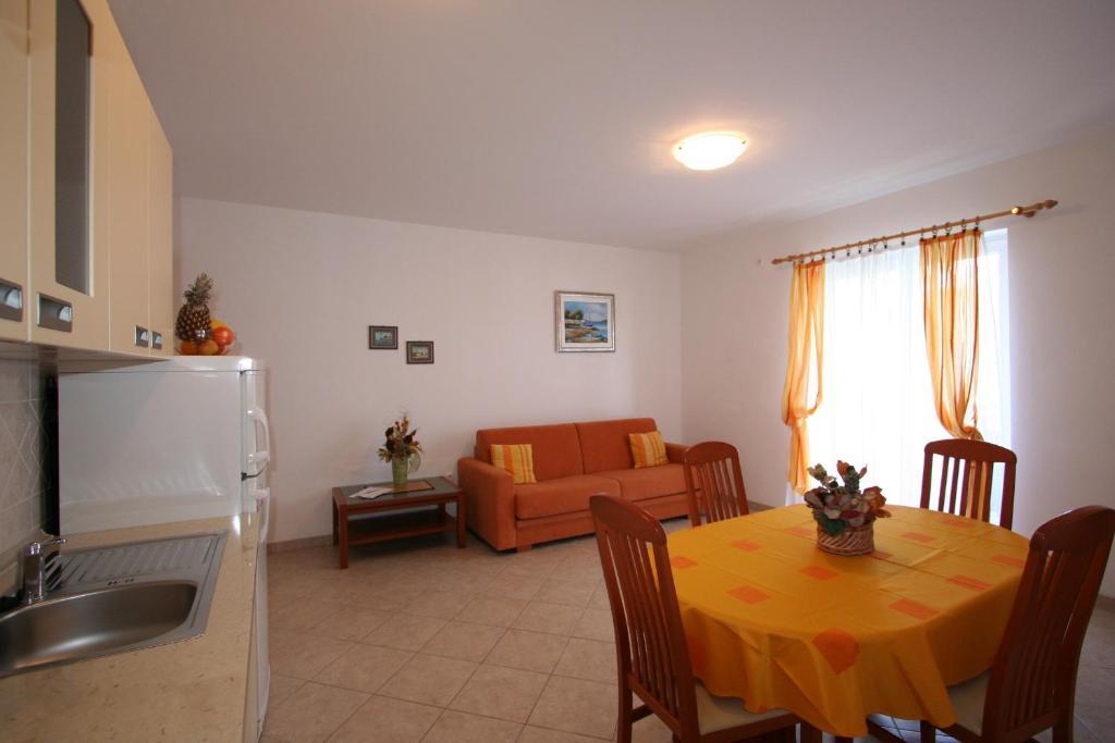 Apartments Bogovic Malinska Phòng bức ảnh