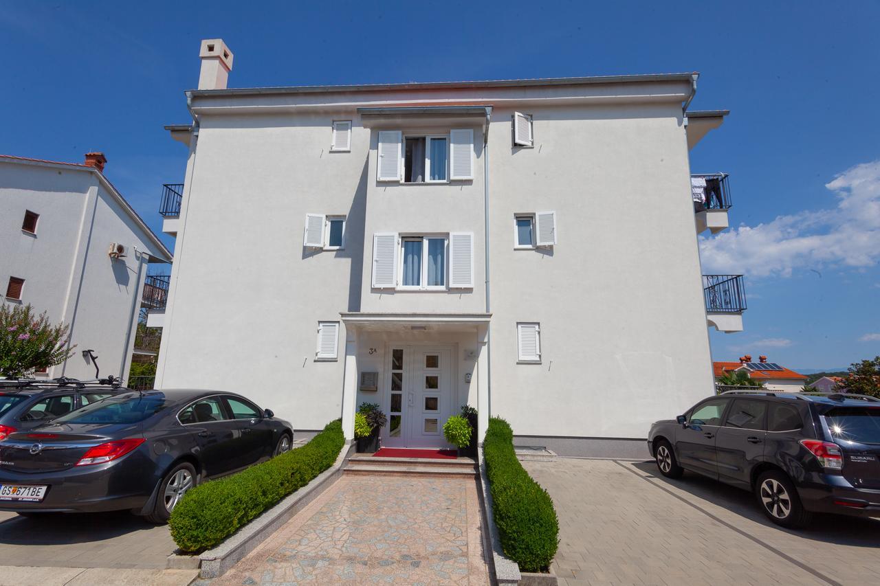 Apartments Bogovic Malinska Ngoại thất bức ảnh