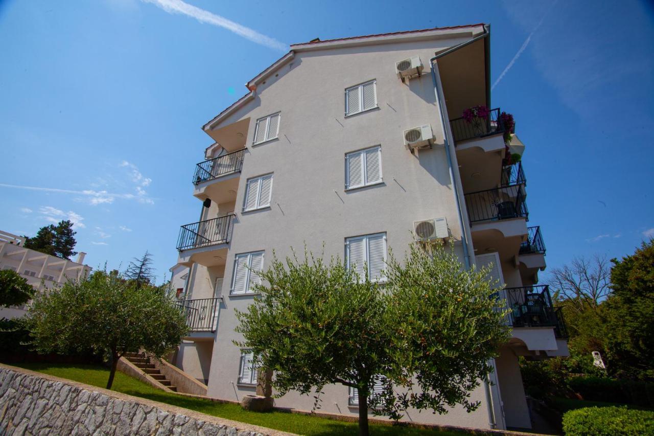 Apartments Bogovic Malinska Ngoại thất bức ảnh